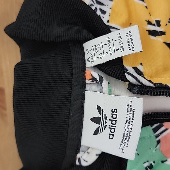 adidas Girls Multicolor Floral Superstar Track Jacket - Picture 7 of 9